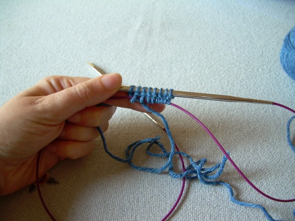 Tutte le maglie sono state lavorate una volta a dritto