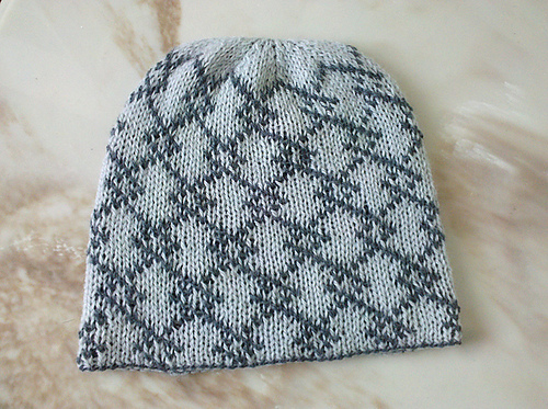 Chain Link Hat è unisex e reversibile