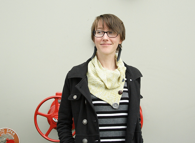 Collo all'uncinetto tunisino Honey Bee