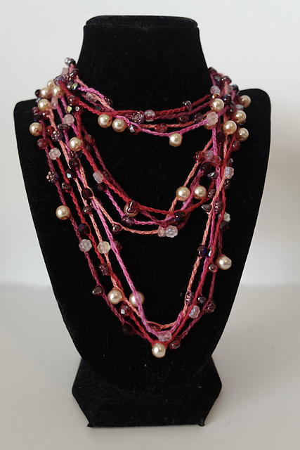 Collana Venus di Kristin Omdahl: regalo di Natale all'uncinetto