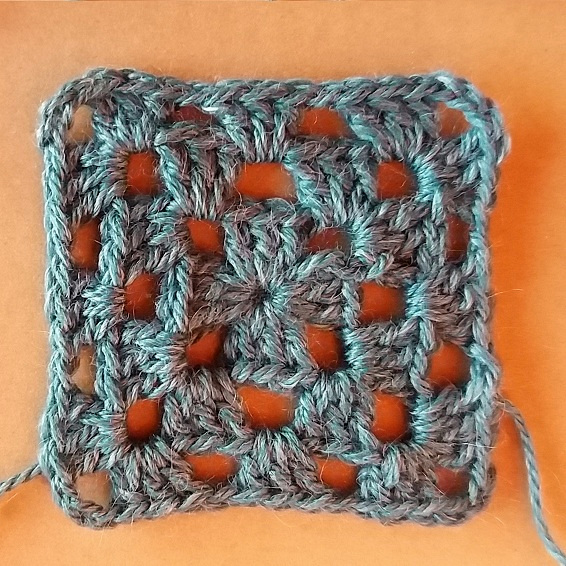 Onion N° 4: organic wool and nettle yarn è un filato di lana bio e ortica