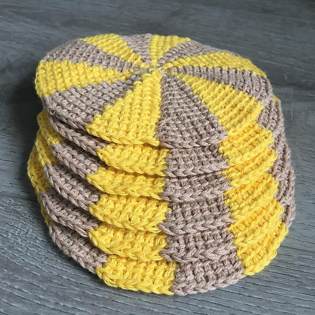 presine e salviette ad uncinetto tunisino