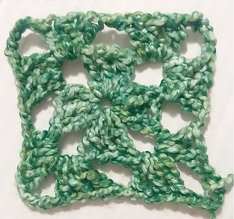 Granny Square eseguito con il cotone Bio Ondé di Sesia Granny Square eseguito con il cotone Bio Ondé di Sesia