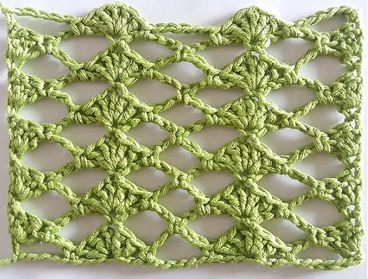 Punto ventaglietti eseguito con il misto cotone biologico e lino Biolino di Sesia Punto ventaglietti eseguito con il misto cotone biologico e lino Biolino di Sesia