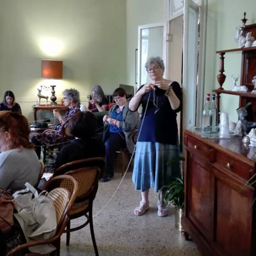 Donna Galletta durante un suo corso