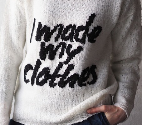 Maglione ricamato "I made my clothes", Copyright Novita Knits