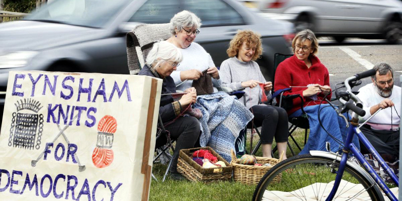 Maglia per la democrazia a Eynsham