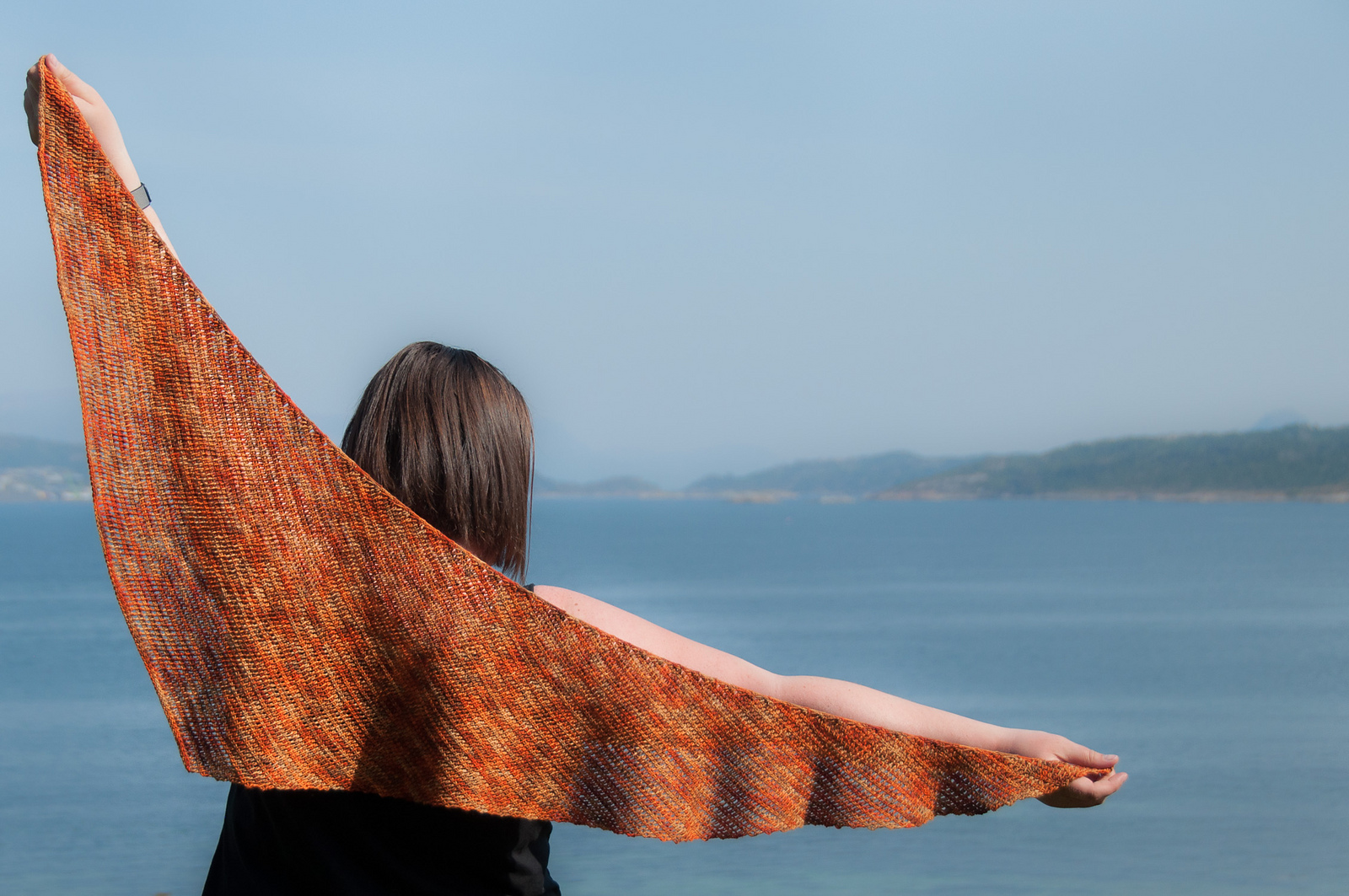 Autumn Leaves Shawl Joy of Motion Crochet accessori per l'autunno