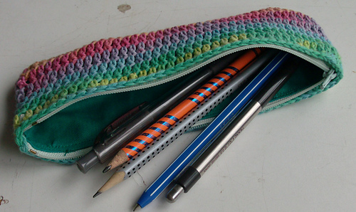 astuccio porta penne uncinetti contro noia quarantena