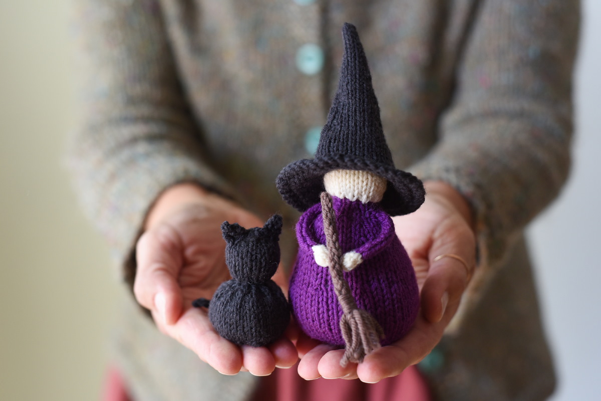 Little Witch Charm Set di Susan B. Anderson halloween streghe ognissanti