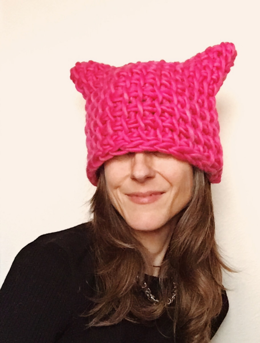 the TC Pussyhat di Karen Clementscappelli lavorati in piano