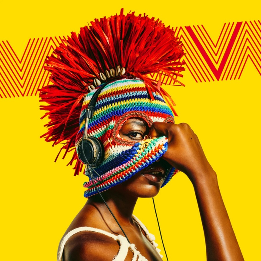 Alessandro Mannarino: maschera con V