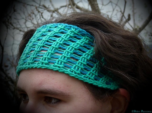 Fascia a uncinetto tunisino di Vale Lokadottìr: il pattern è in vendita su Ravelry