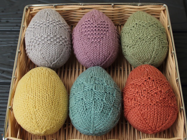 Uova amigurumi a maglia di Svetlana Kolesova