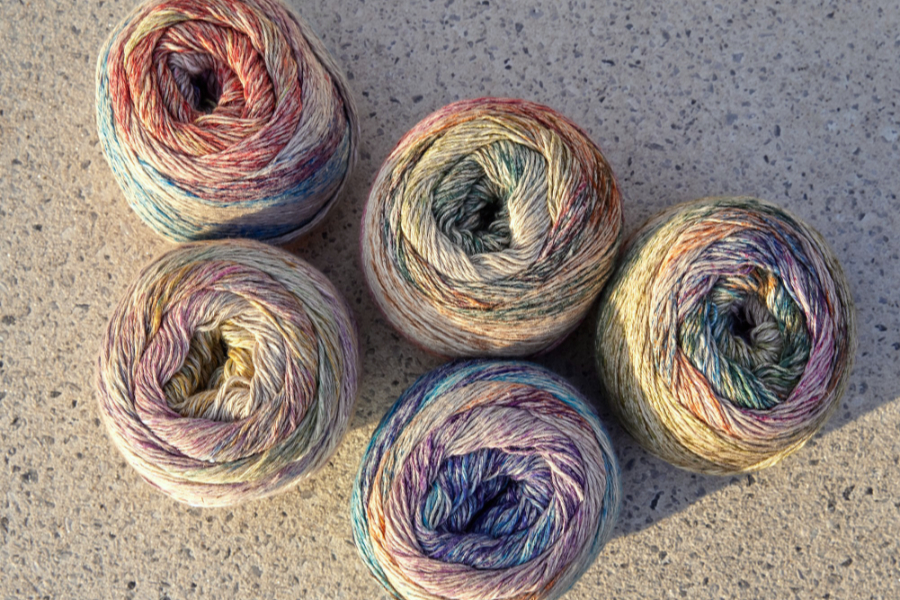 Gomitoli di filato estivo Mosaico di Lana Grossa