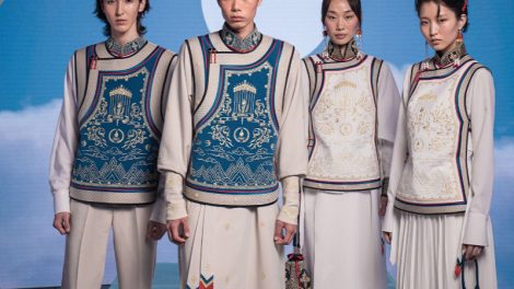 Le uniformi Mongoleper le Olimpiadi create da Michel & Amazonka