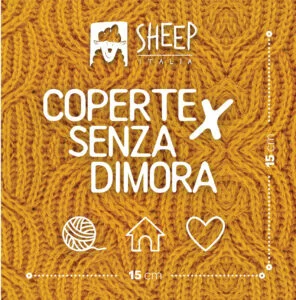 Immagine dal pieghevole informativo di Sheep Italia sulla raccolta di quadrati a maglia e uncinetto per realizzare coperte da donare a chi è senza fissa dimora