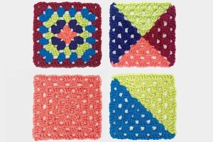 Moduli quadrati a uncinetto della designer Virkadia