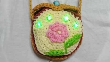 Wellbeing-Intelligent-Supportive-Pendant-for-Elder, progetto presentato alla Maker Faire di Roma. Sensore di caduta e allarme acustico per anziani.