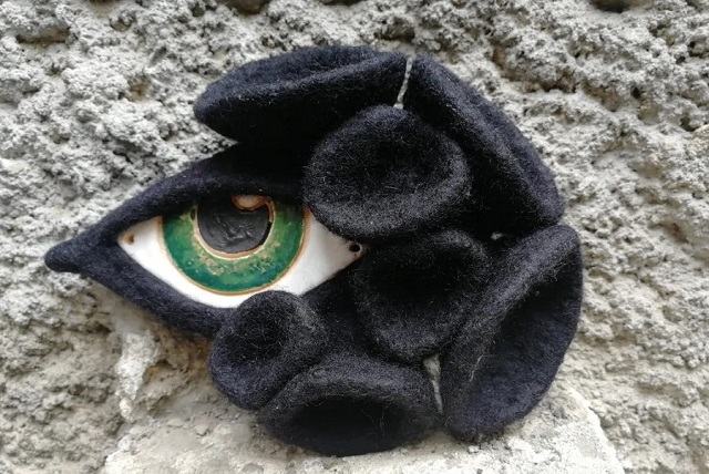 Creazione in feltro e ceramica da Creative Transformation of Felting